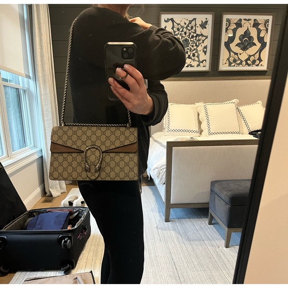 Mint Condition Gucci Dionysus handbag . See my other reviews of designer bags! - Picture 4 of 15